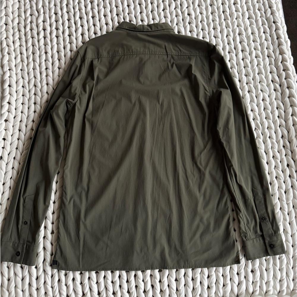 Lululemon The Closer Long Sleeve Fatigue Green - Picture 2 of 9